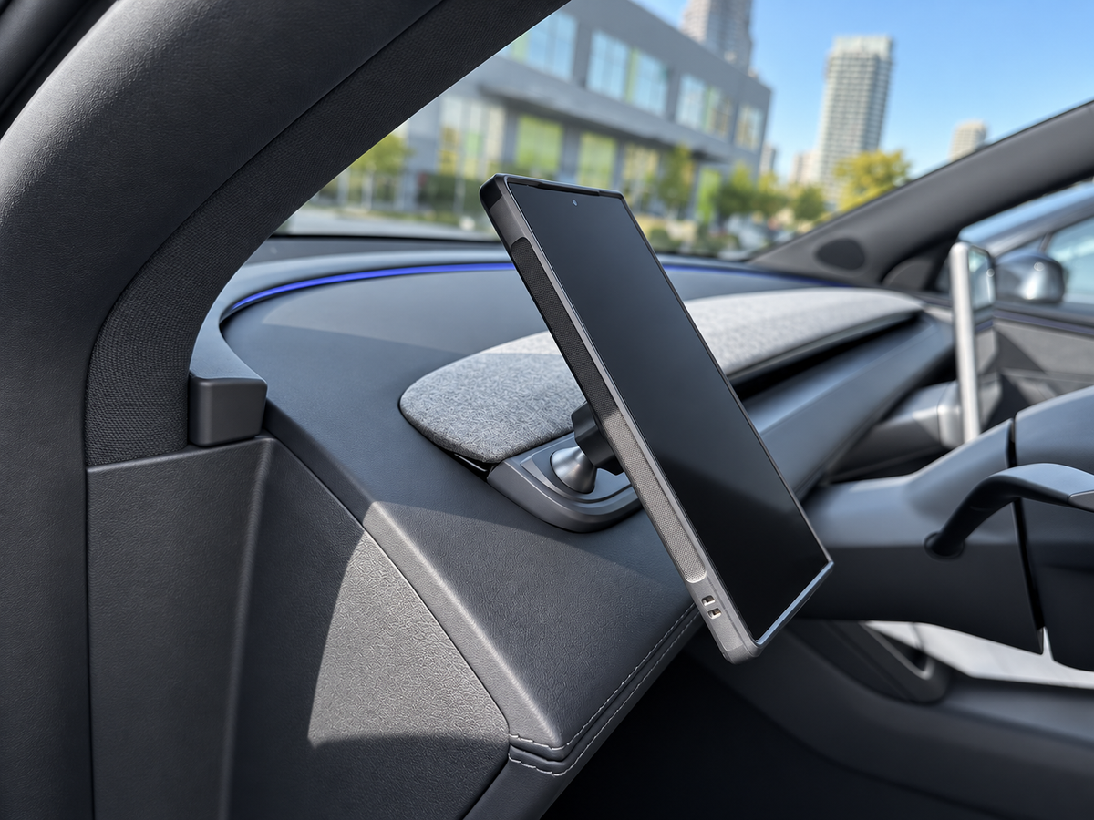 Model 3 Highland 2024+/ Y Juniper 2026+: Dashboard MagSafe Magnetic Phone Holder