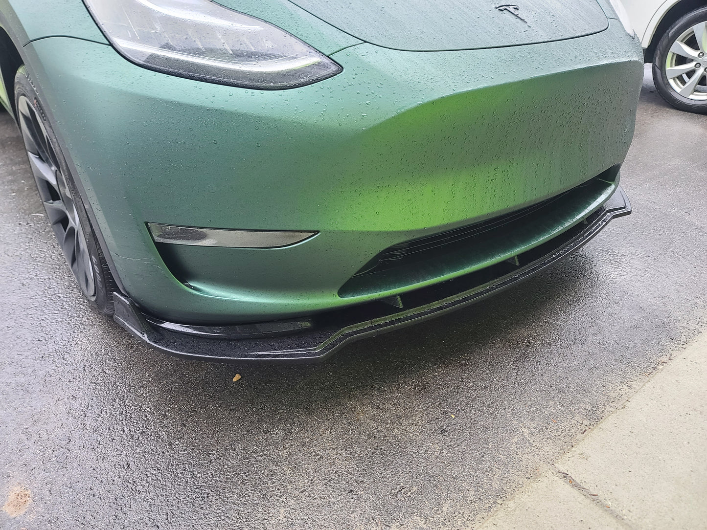 Model Y: Front Air Deflector Lip