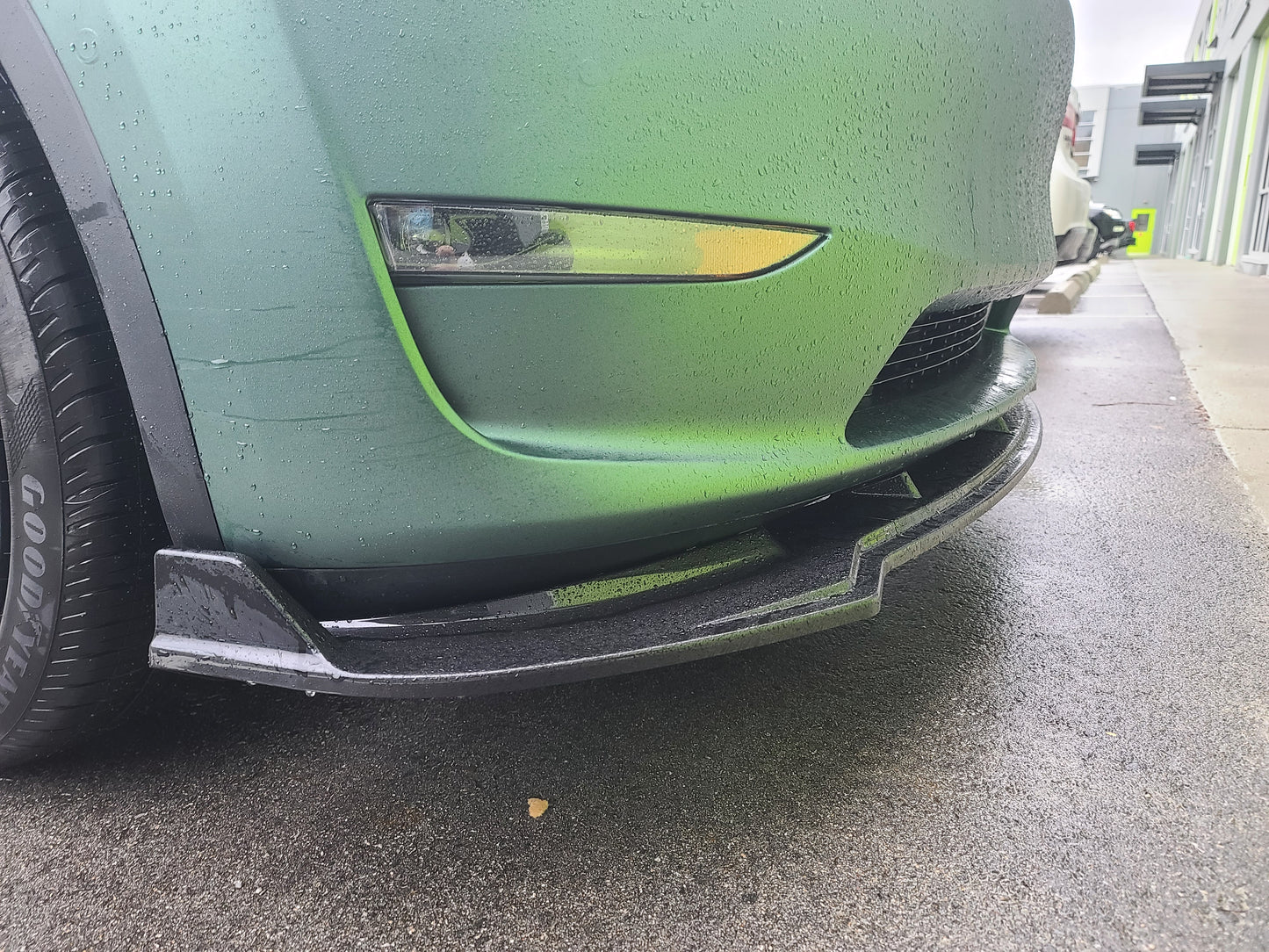 Model Y: Front Air Deflector Lip