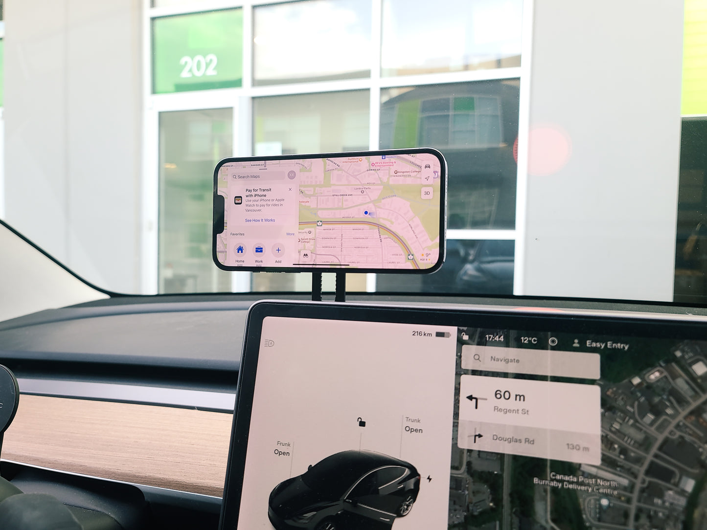 Model S/3/X/Y: Invisible Foldaway Magnetic Phone Mount