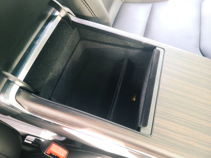 Model S/X 2022 - 2023: XL Armrest Storage Box
