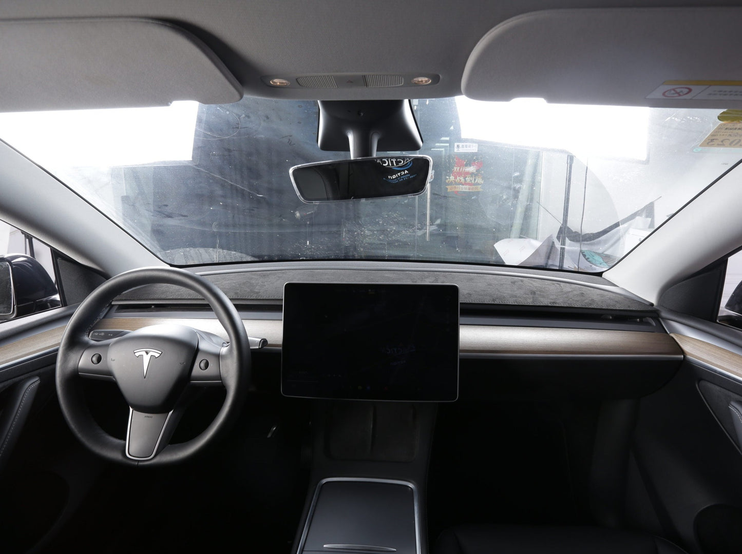 Model 3/Y: Dashboard Anti-glare Suede Cover