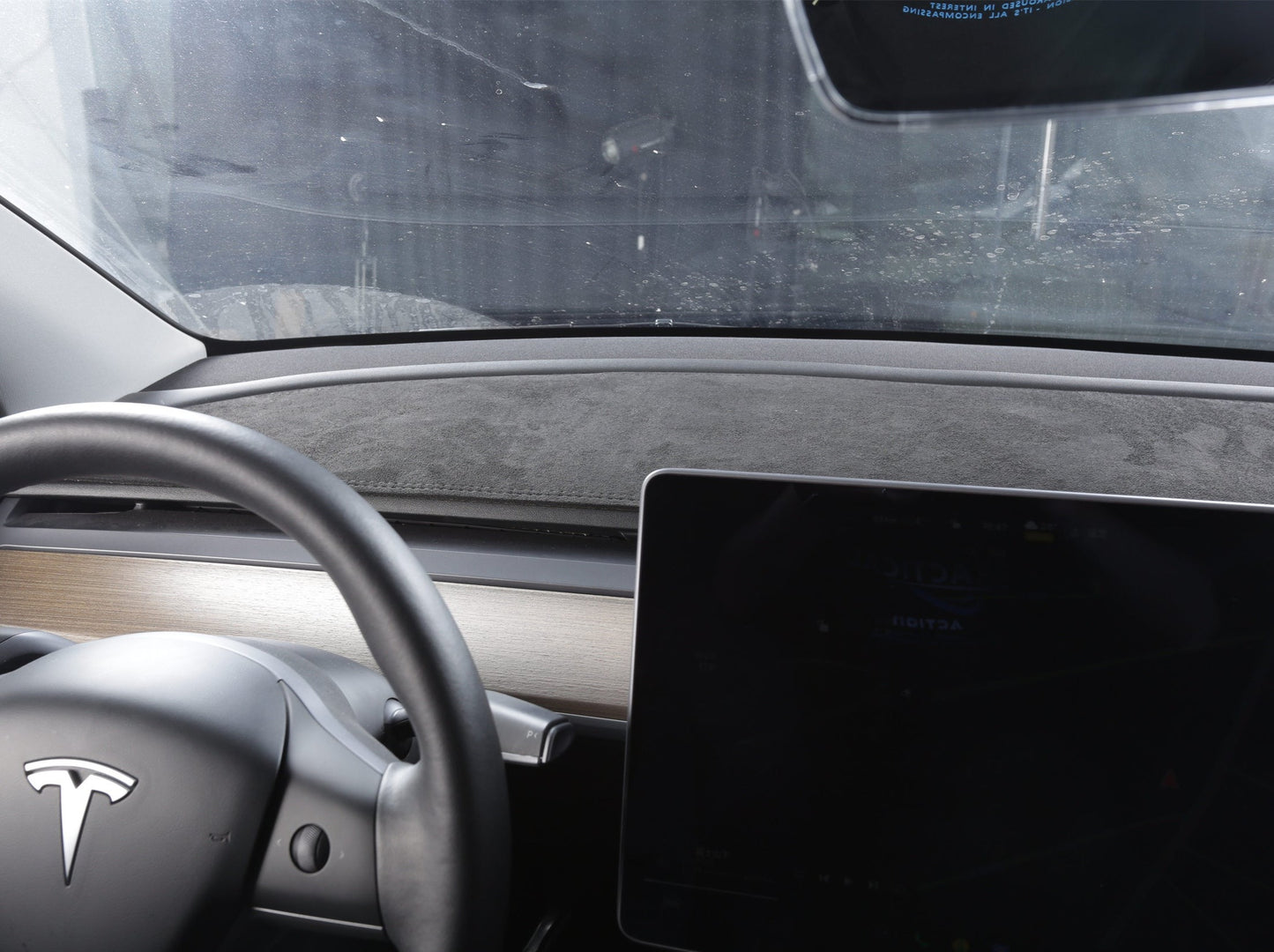 Model 3/Y: Dashboard Anti-glare Suede Cover