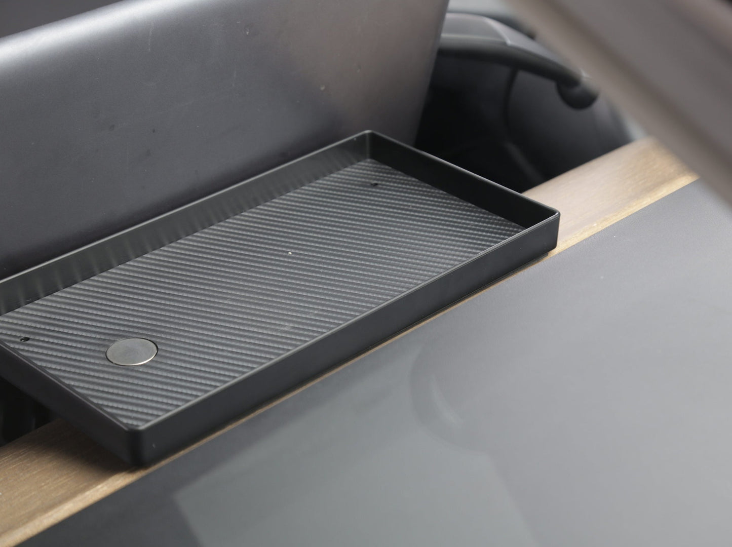 Model 3/Y: Magnetic Behind Screen Storage Tray