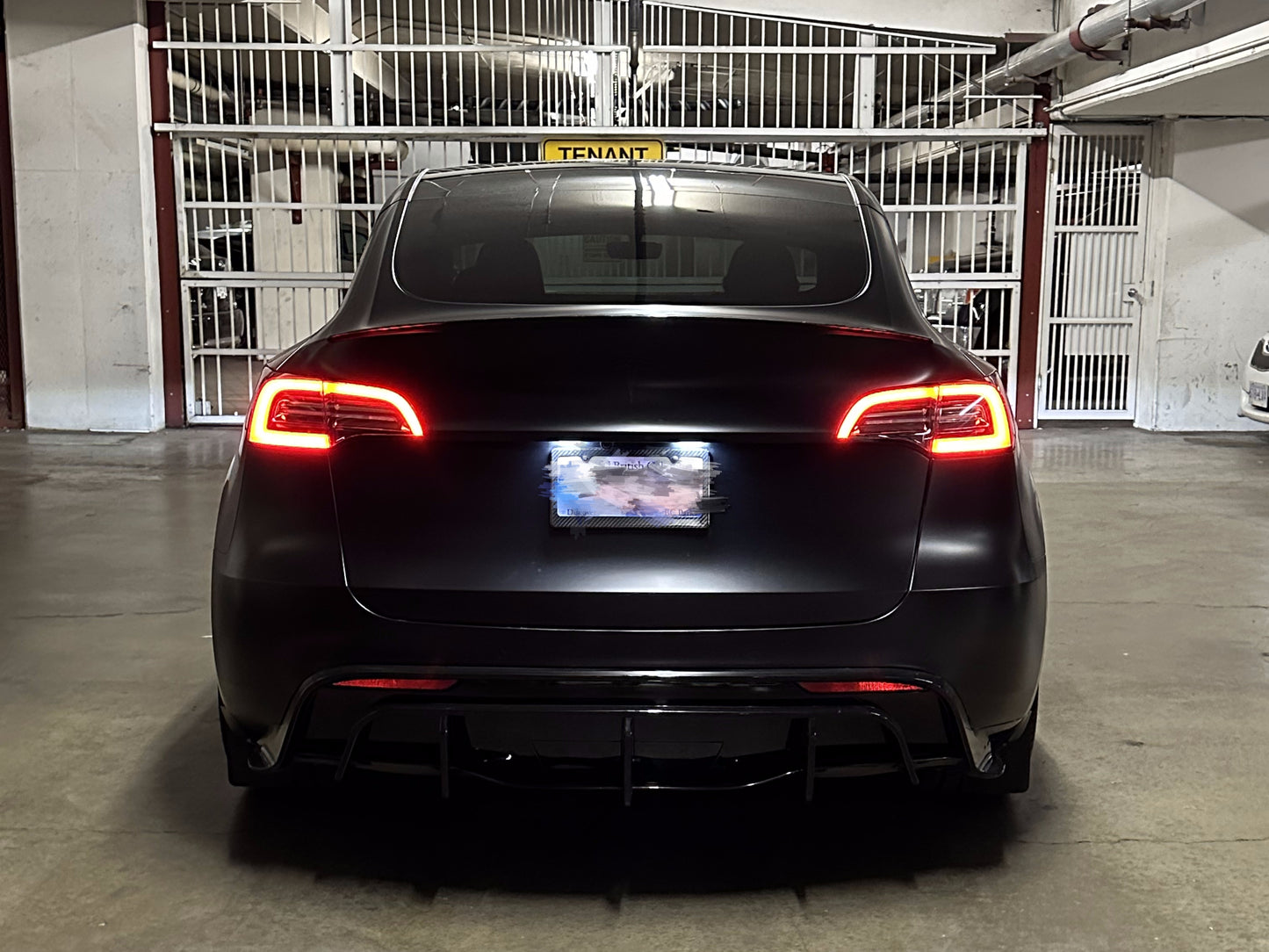 Model Y: Sports Rear Bumper Diffuser