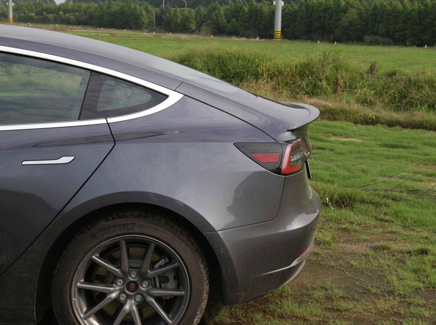 Model 3: Performance Spoiler (ABS+coating)