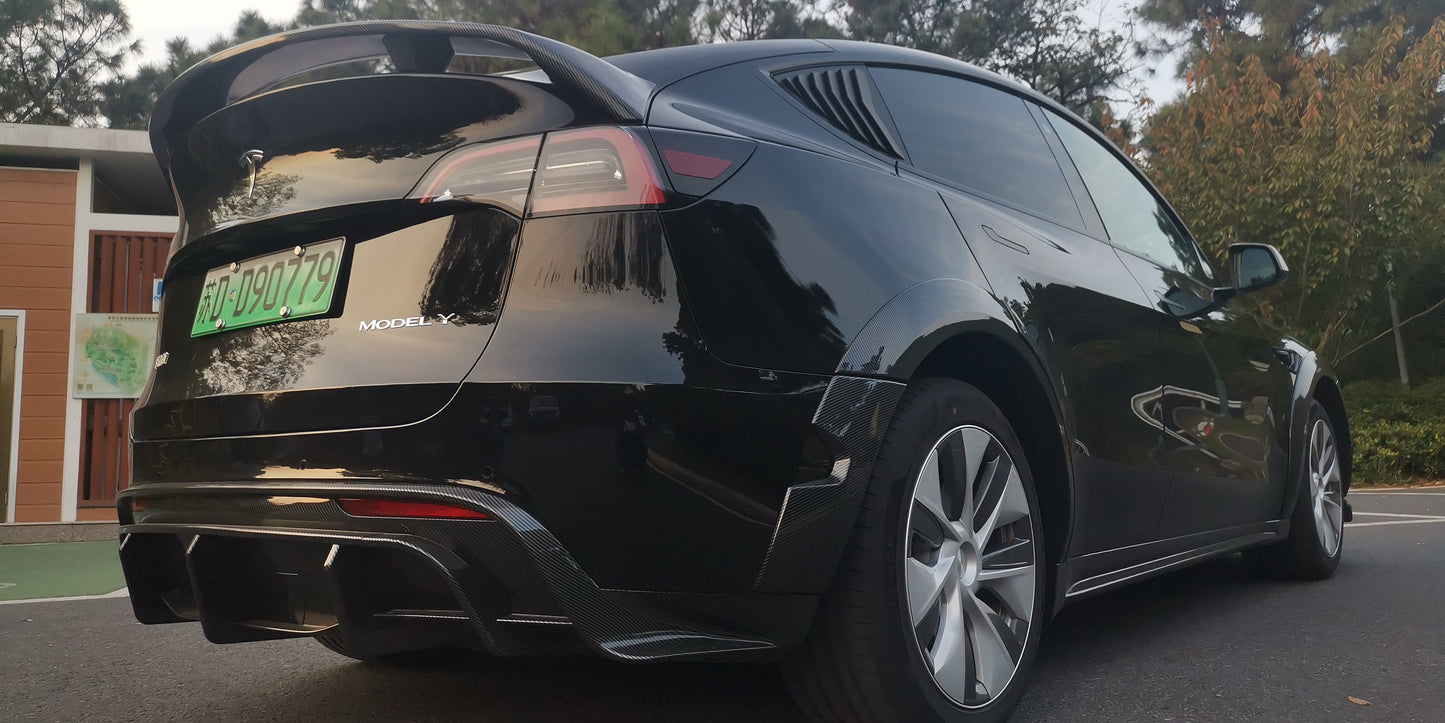 Model Y: Sports Rear Bumper Diffuser