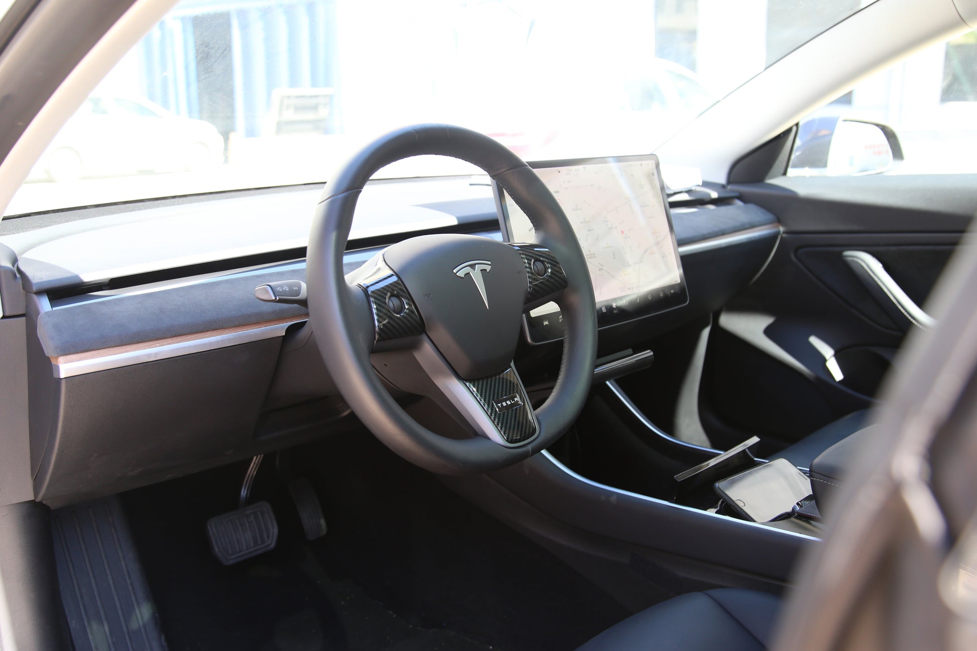 Model Y: Steering Wheel Decal (ABS)