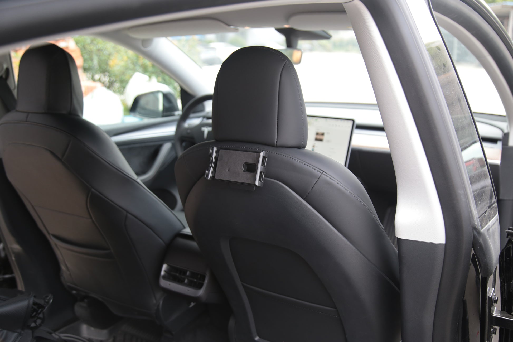 Model S/3/X/Y: Rear Seat Phone/Pad Holder
