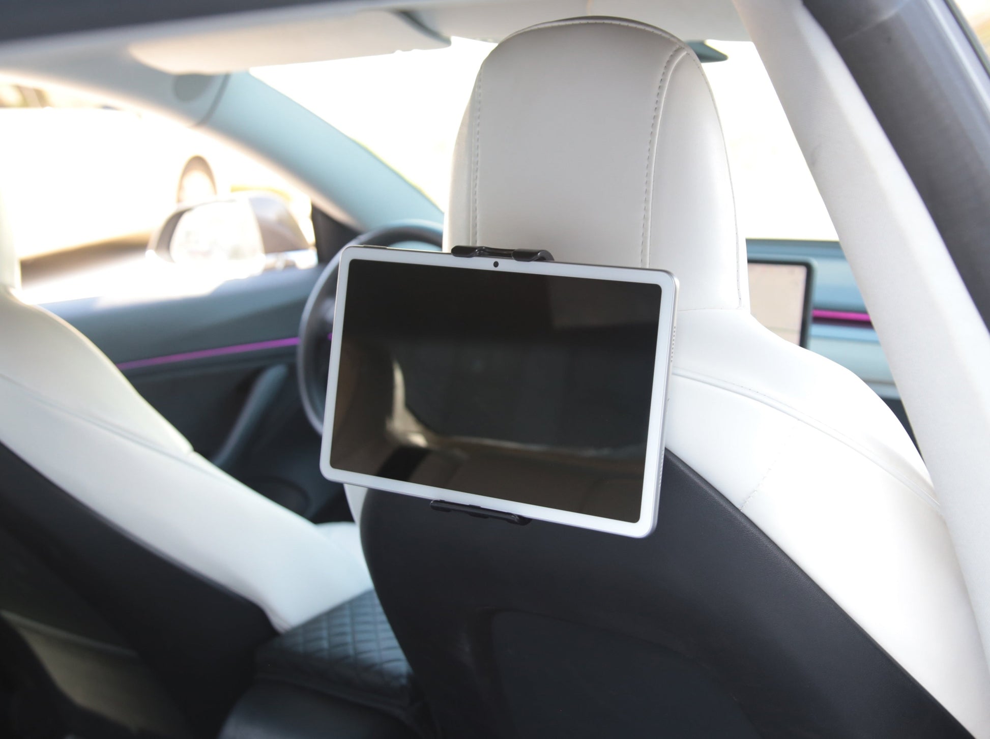 Model S/3/X/Y: Rear Seat Phone/Pad Holder