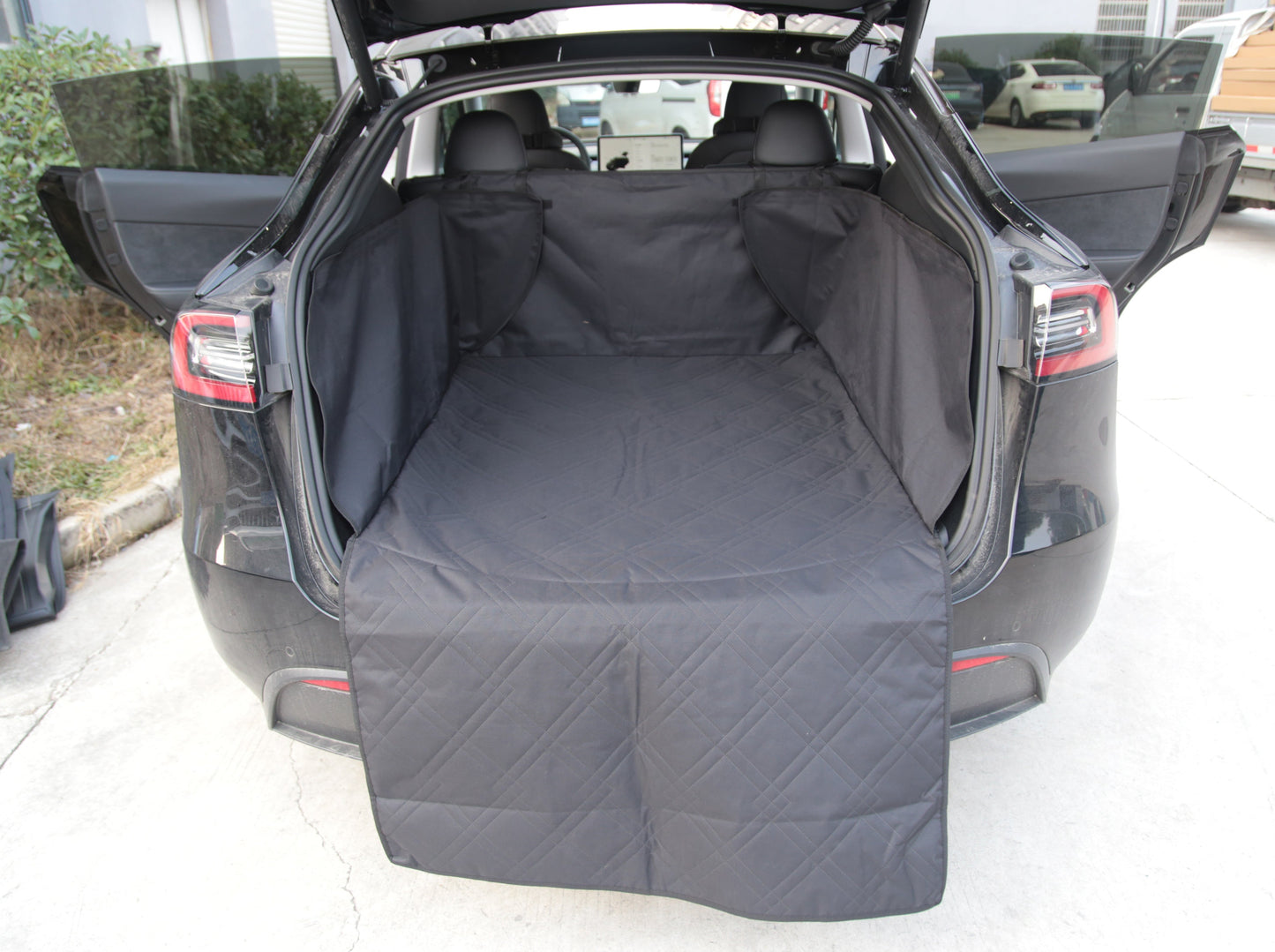 Model Y: Pet Trunk Covers