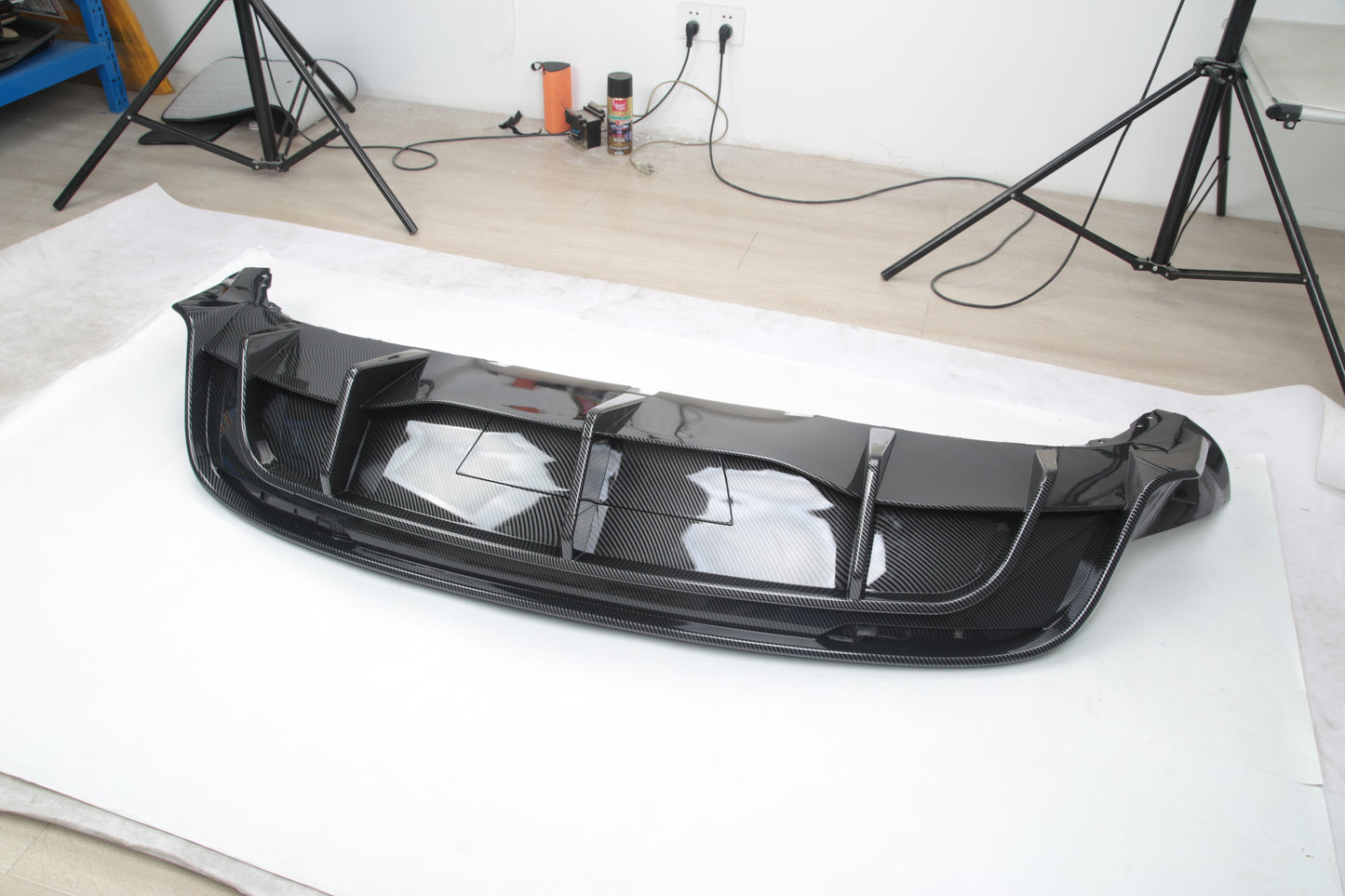 Model Y: Sports Rear Bumper Diffuser