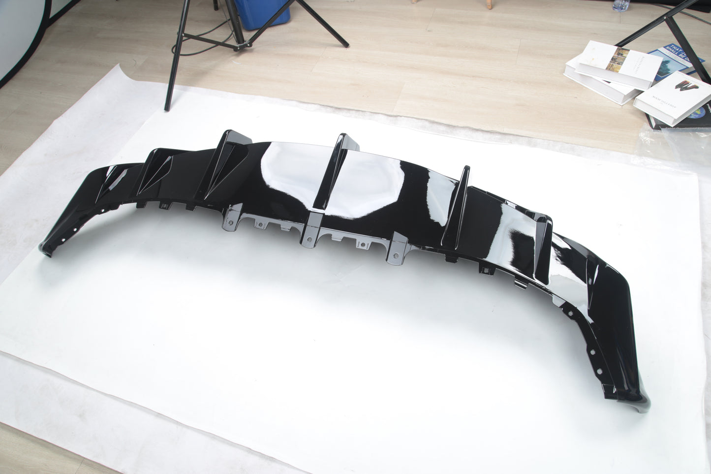 Model Y: Sports Rear Bumper Diffuser