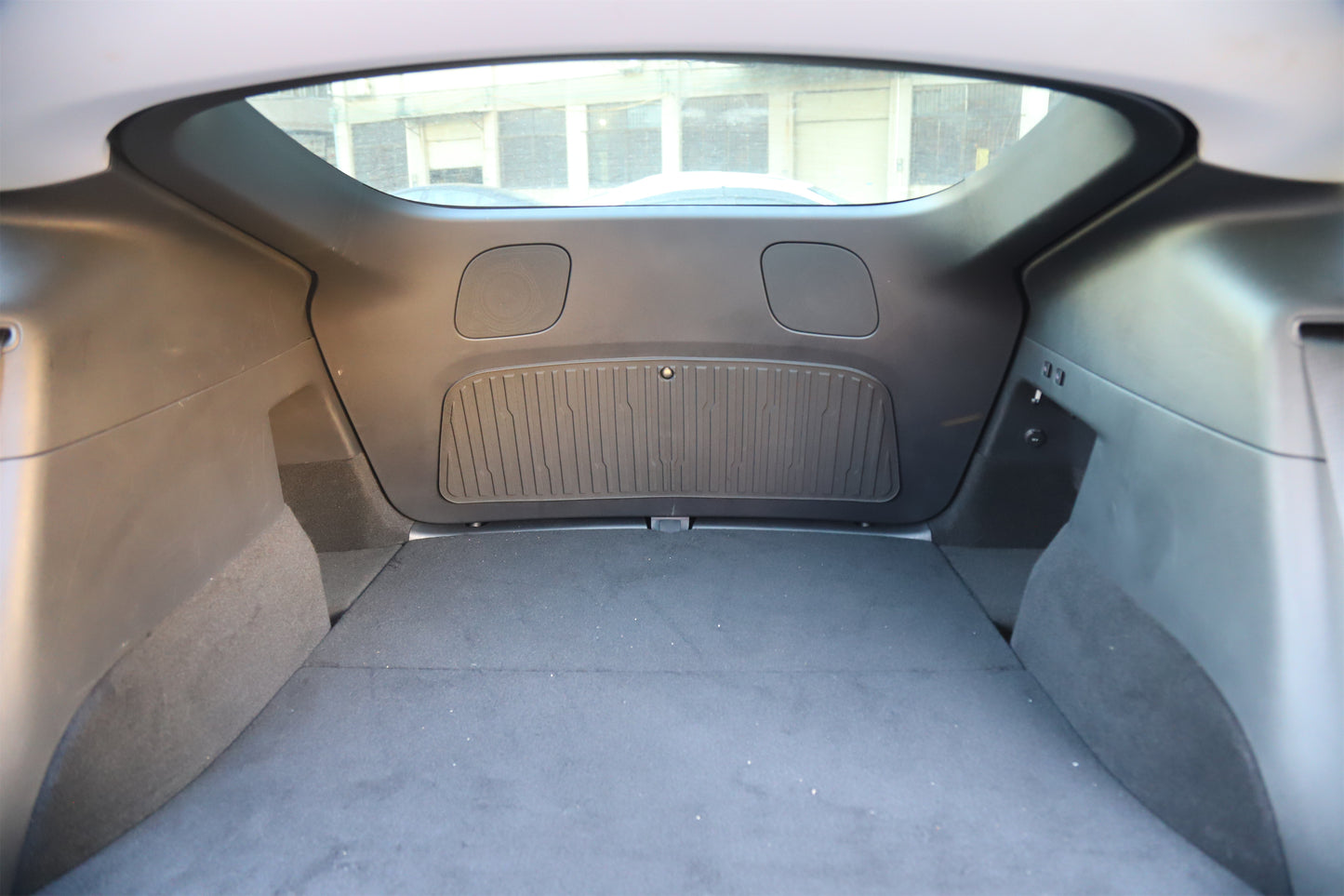 Model Y: Rear Trunk Lid Cover Mat