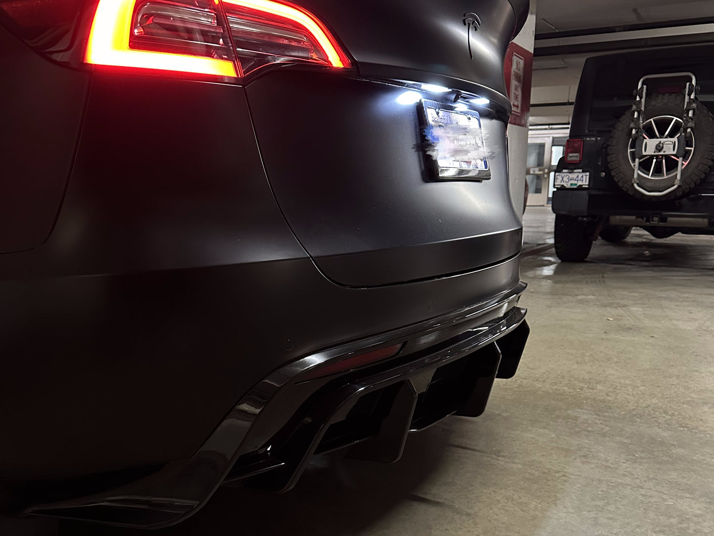 Model Y: Sports Rear Bumper Diffuser