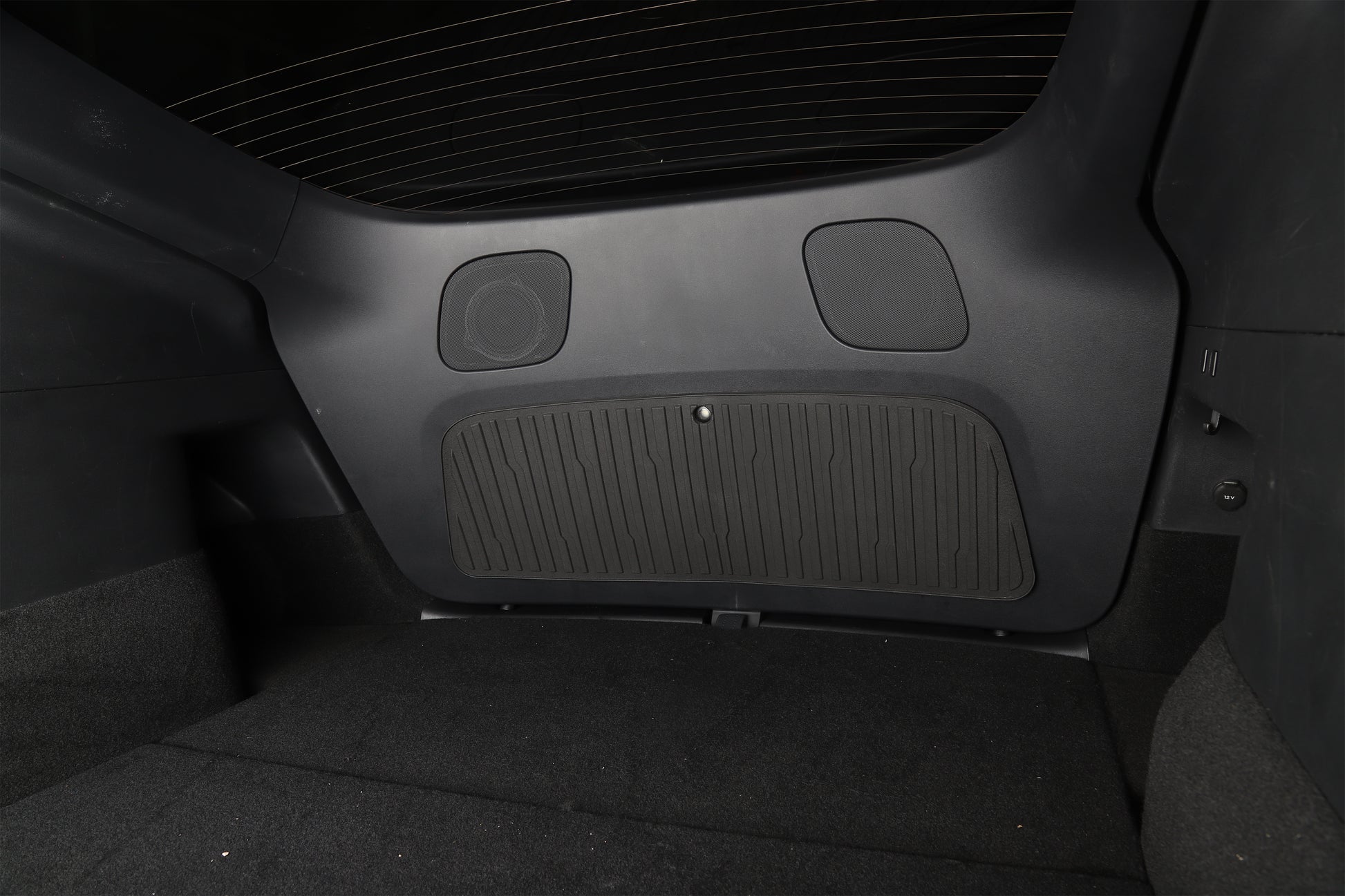 model-y-rear-trunk-lid-cover-mat